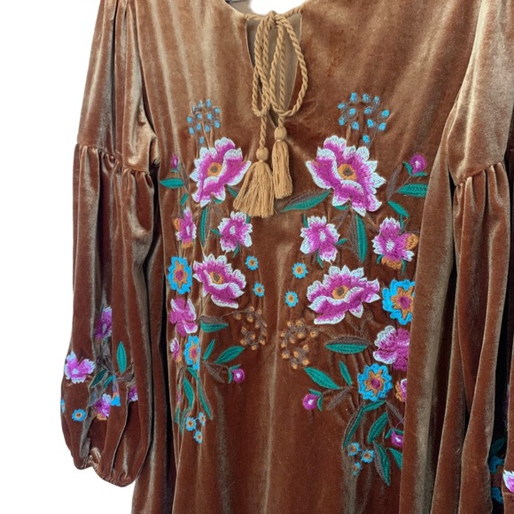 Umgee | size medium floral embroidered dress with tie front made in USA velvet - Picture 5 of 13